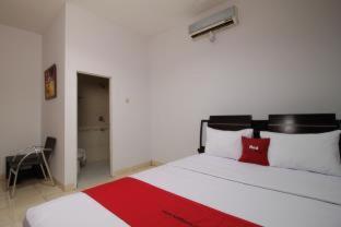 Reddoorz @ Pangeran Antasari 2 Hotel Cilandak  Værelse billede