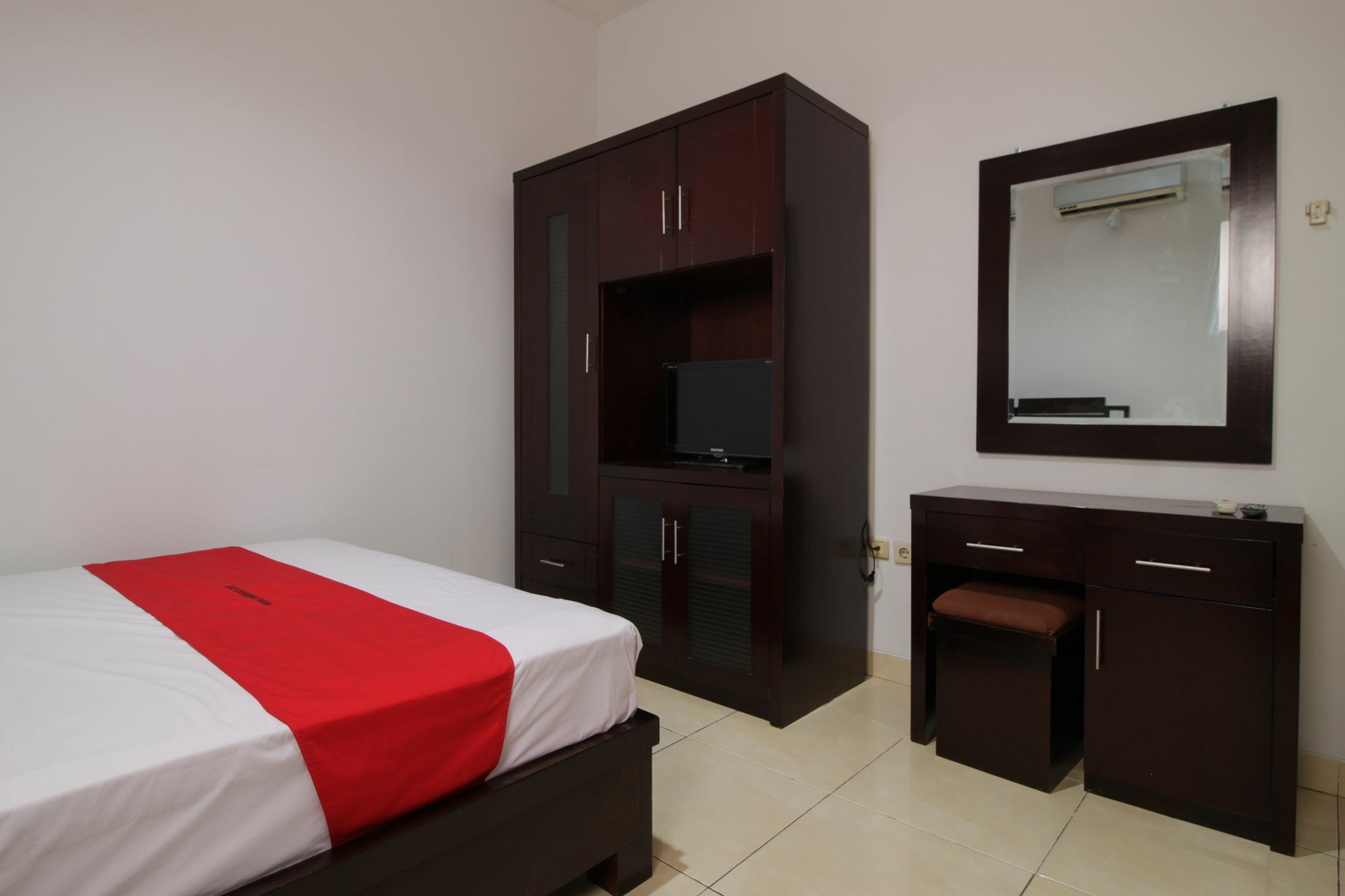 Reddoorz @ Pangeran Antasari 2 Hotel Cilandak  Eksteriør billede